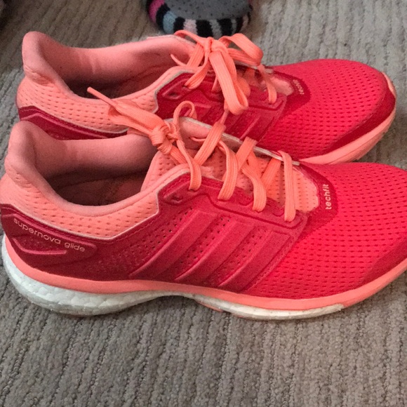 ADIDAS RUNNING SHOES - Picture 2 of 4